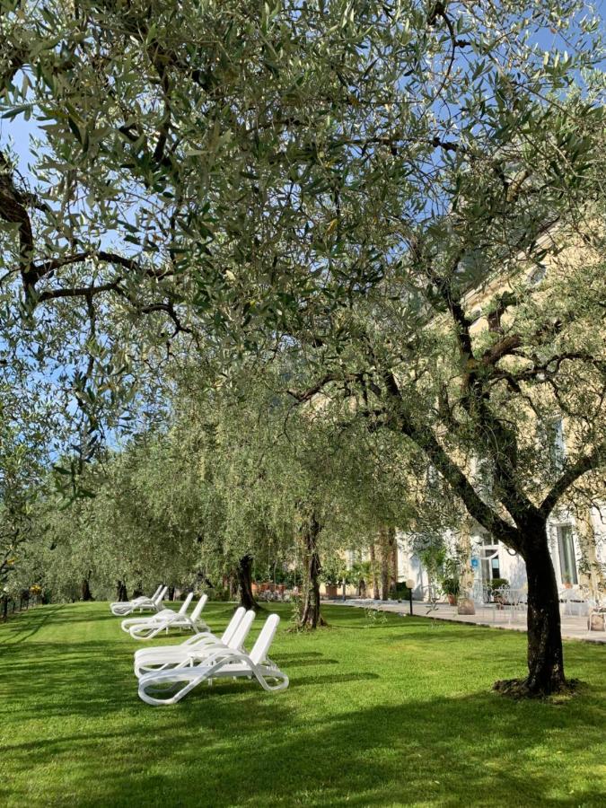 Aparthotel Englovacanze Riva del Garda Esterno foto