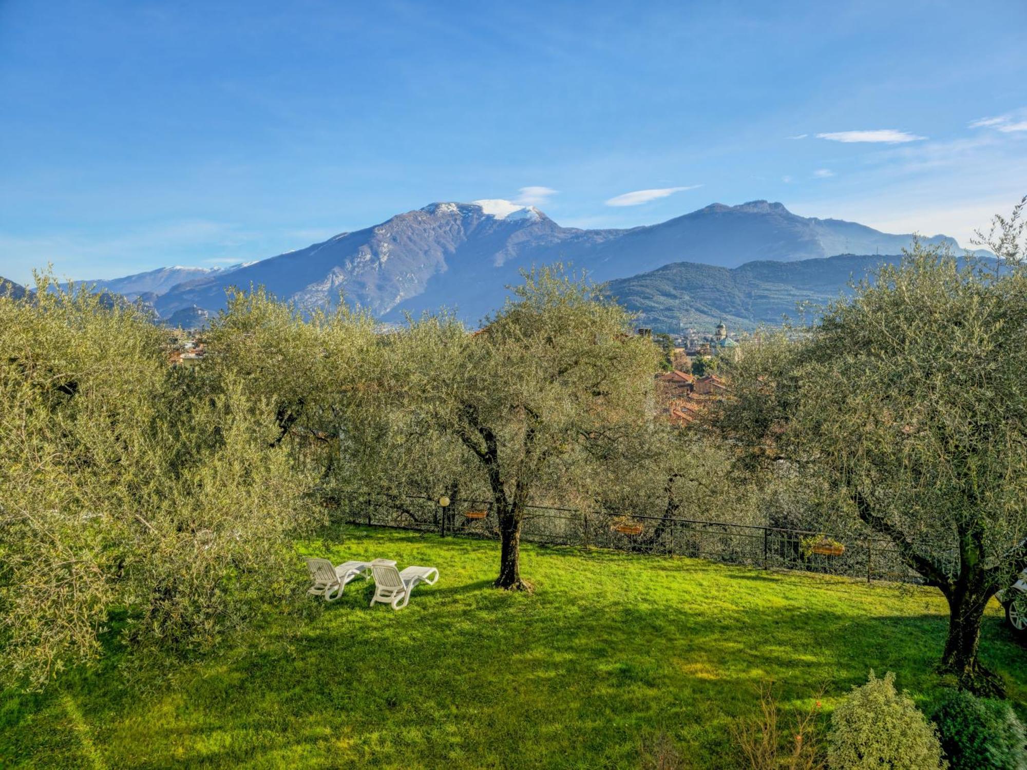 Aparthotel Englovacanze Riva del Garda Esterno foto