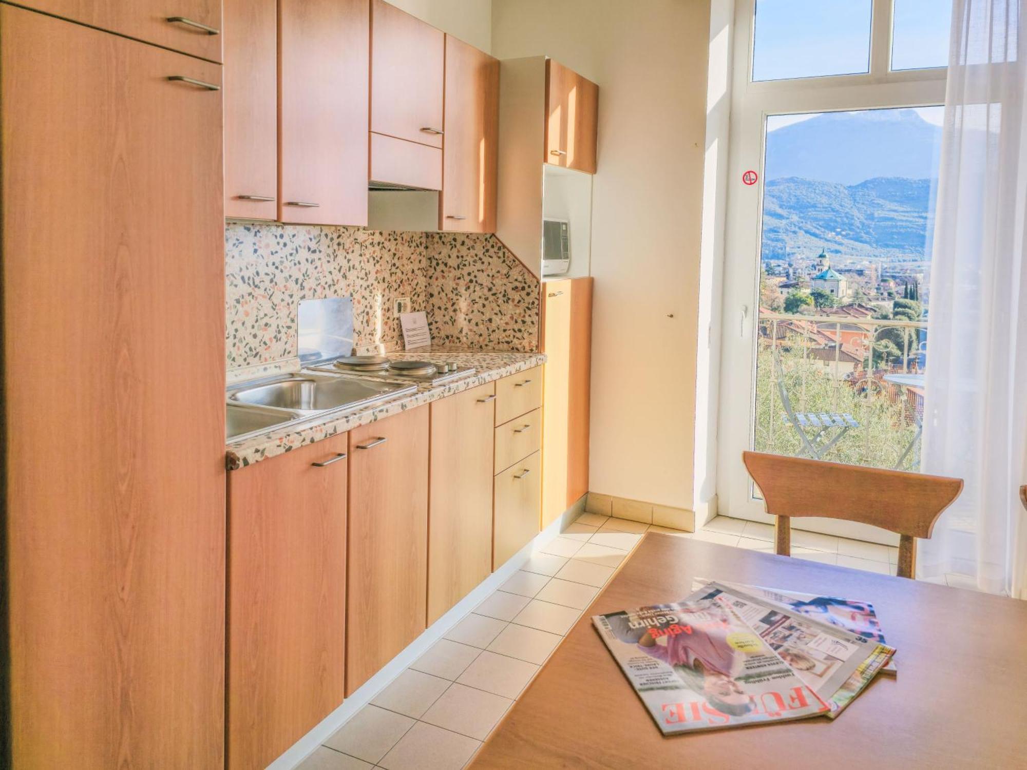 Aparthotel Englovacanze Riva del Garda Esterno foto
