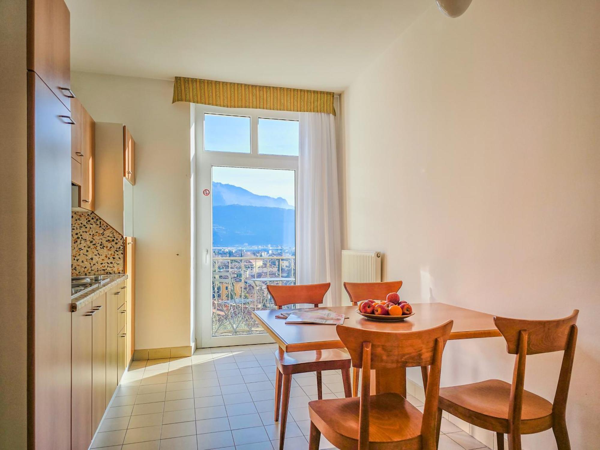 Aparthotel Englovacanze Riva del Garda Esterno foto