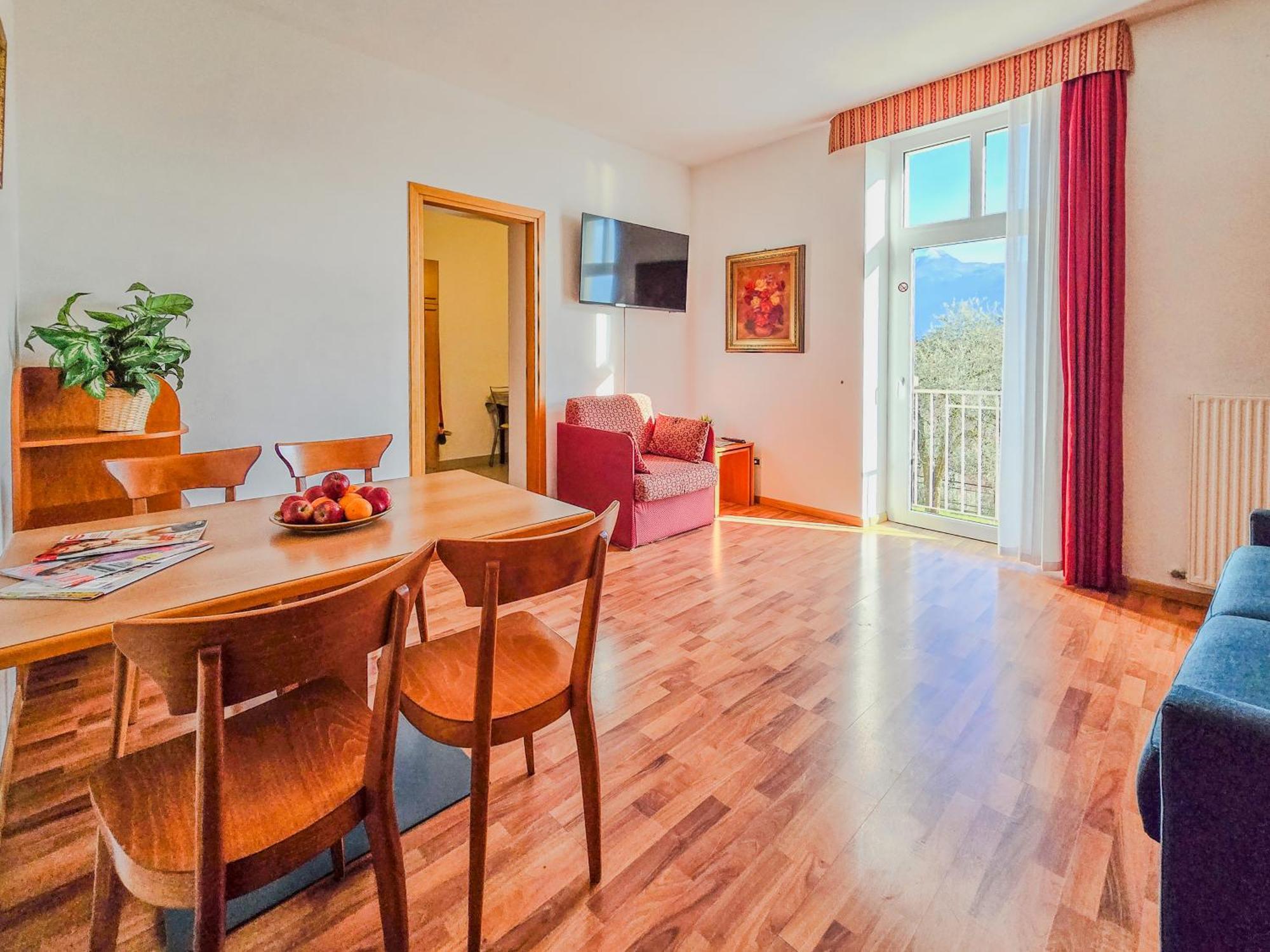 Aparthotel Englovacanze Riva del Garda Esterno foto