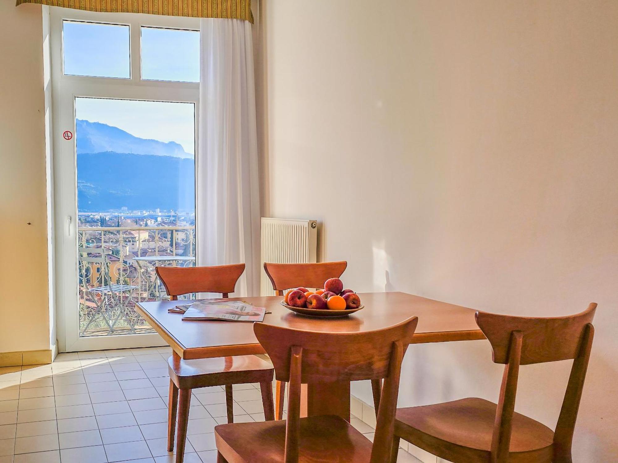 Aparthotel Englovacanze Riva del Garda Esterno foto